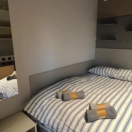 2 Bedroom Apt -prestigious In Kobenhavn• Kopenhag